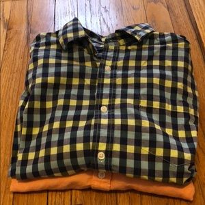 Bundle of 2 Men’s Button Down Shirts Gap sz L